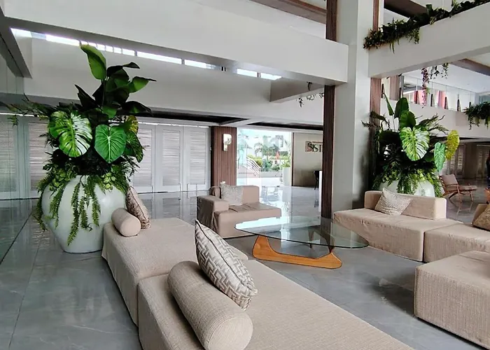 Kajas Luxe At Primeworld District Near Mactan-cebu International Airport Aparthotel