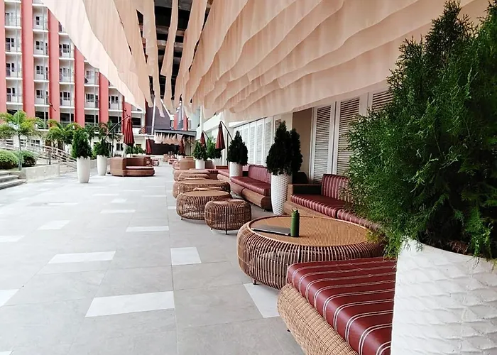 Kajas Luxe At Primeworld District Near Mactan-cebu International Airport 3*